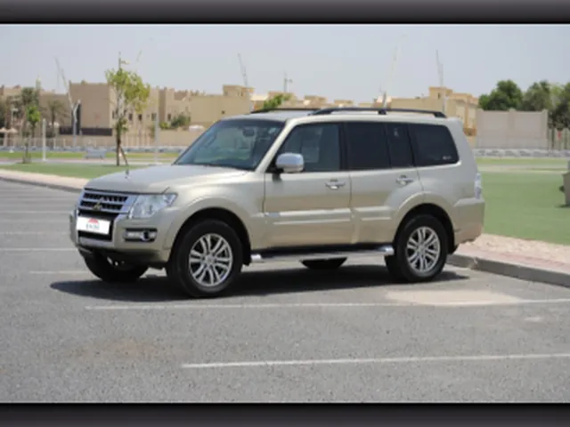 صورة 2015 ميتسوبيشي باجيرو GLS