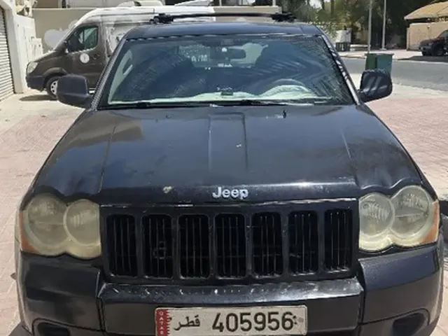 صورة 2009 جيب جراند شيروكي لاريدو