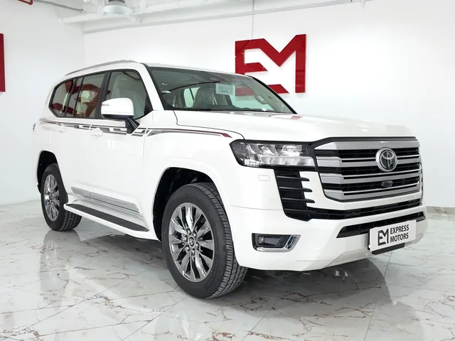 Photo of 2026 Toyota Land Cruiser GXR