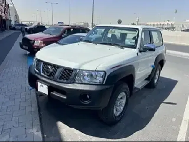 صورة 2023 نيسان باترول سفاري