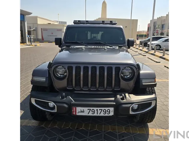 Photo of 2018 Jeep Wrangler Sahara