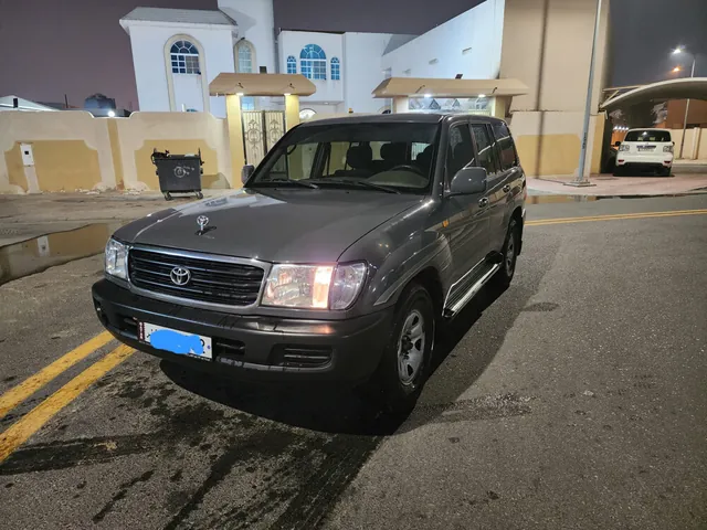 Photo of 2002 Toyota Land Cruiser GX