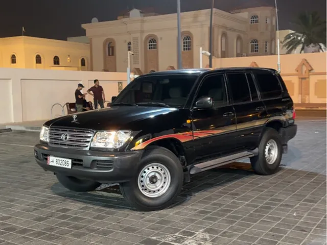 Photo of 2004 Toyota Land Cruiser GX
