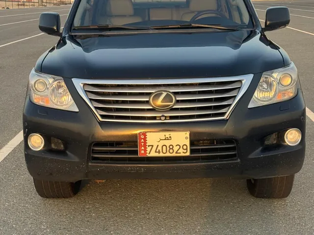 Photo of 2011 Lexus LX 570