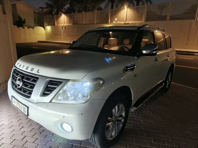 صورة 2013 نيسان باترول بلاتينيوم