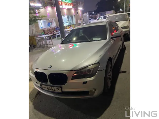 صورة 2012 بي إم دبليو الفئة السابعة 740Li