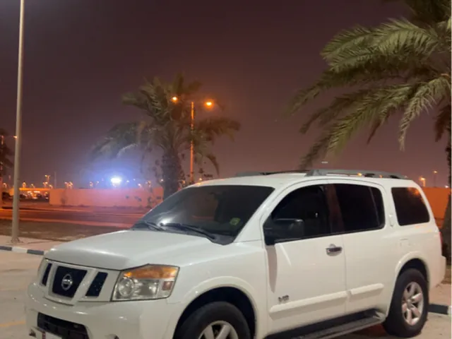 Photo of 2014 Nissan Armada SE