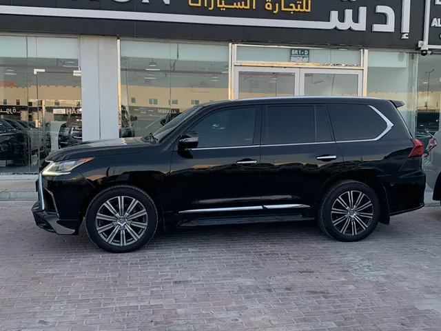 صورة 2017 لكزس LX 570 S