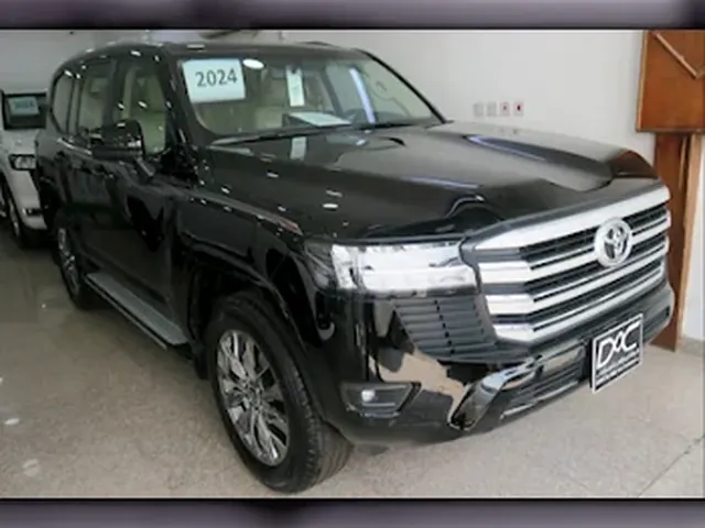 Photo of 2024 Toyota Land Cruiser GXR