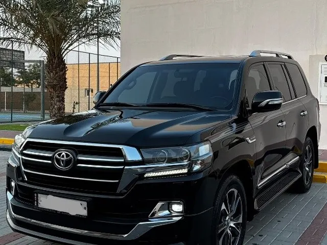 Photo of 2020 Toyota Land Cruiser GXR Black Edition
