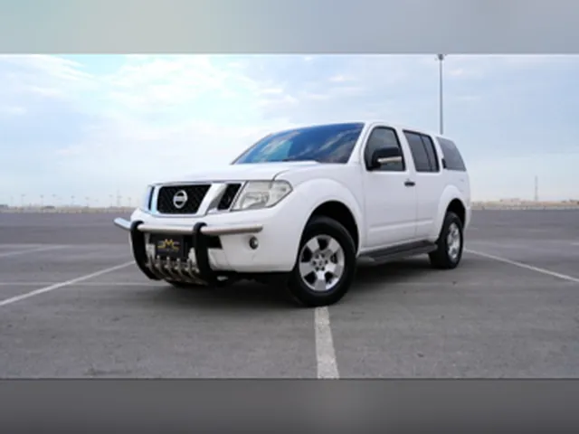 صورة 2015 نيسان باثفايندر SE