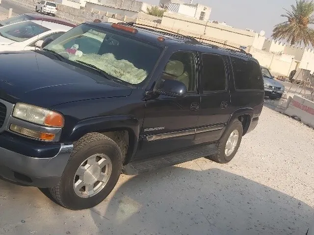 Photo of 2005 GMC Suburban