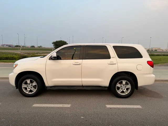 Photo of 2012 Toyota Sequoia
