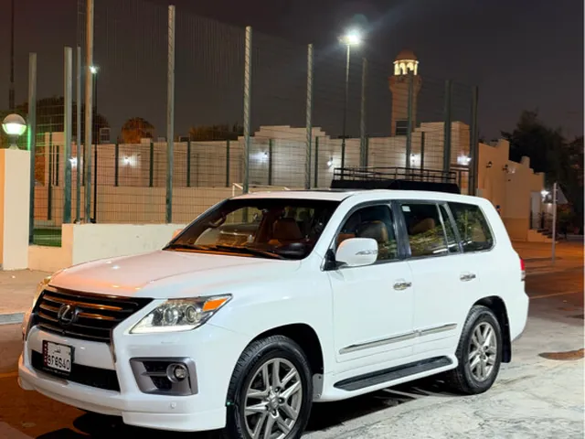 Photo of 2015 Lexus LX 570 S