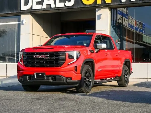 Photo of 2022 GMC Sierra 1500 Elevation