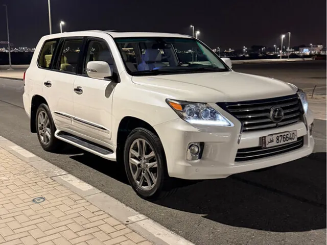 Photo of 2013 Lexus LX 570