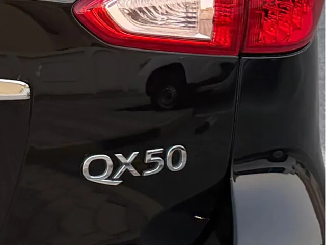 صورة 2016 إنفينيتي Q50