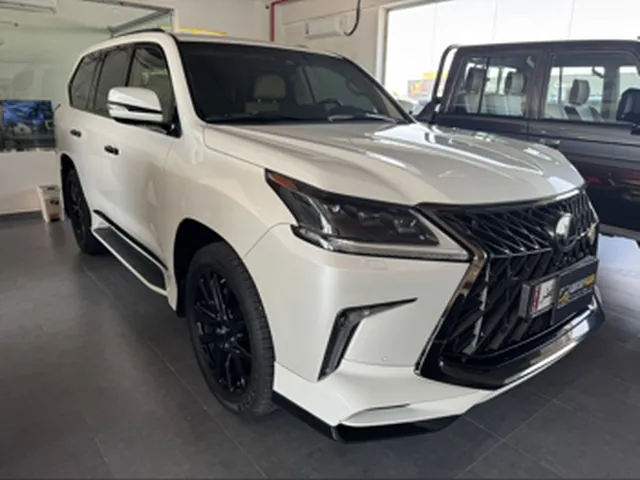 صورة 2019 لكزس LX 570 بلاك ايديشن