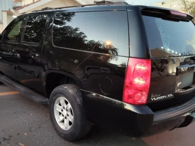 Photo of 2009 GMC Yukon SLE