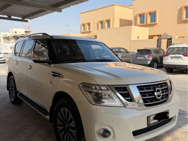 صورة 2014 نيسان باترول بلاتينيوم