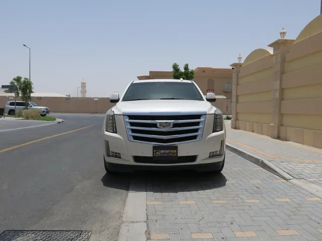 صورة 2015 كاديلاك إسكاليد IQ