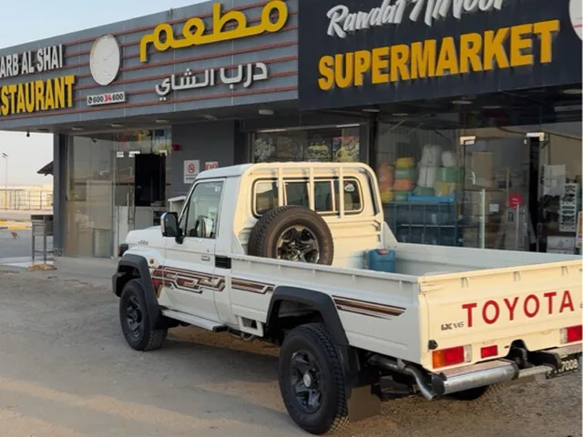 صورة 2025 تويوتا لاند كروزر LX