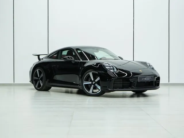 Photo of 2025 Porsche 911 Carrera