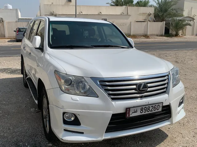 Photo of 2011 Lexus LX 570