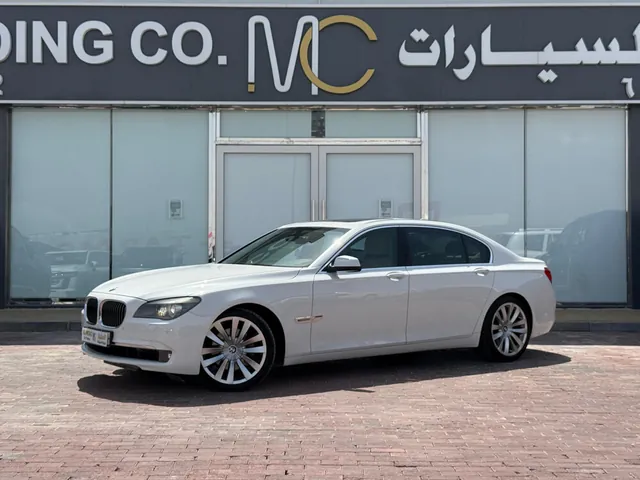 صورة 2011 بي إم دبليو الفئة السابعة 740i
