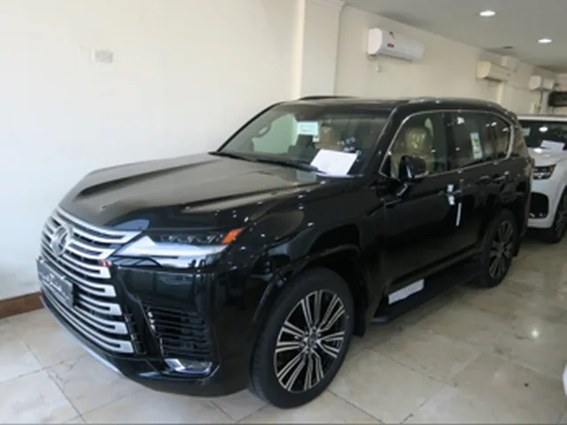 صورة 2026 لكزس LX 600 لكجري