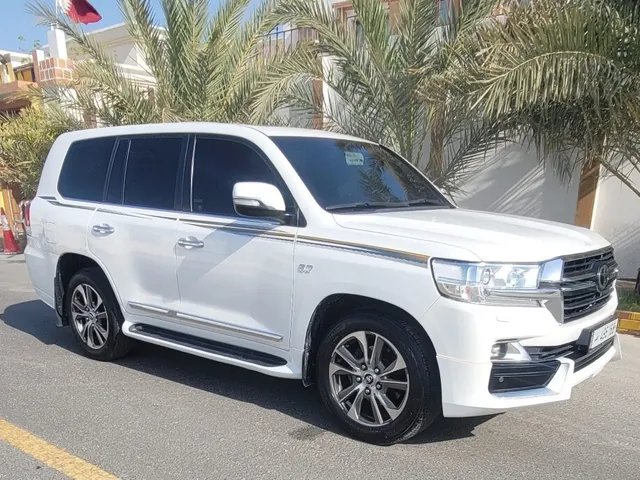 Photo of 2017 Toyota Land Cruiser VXR