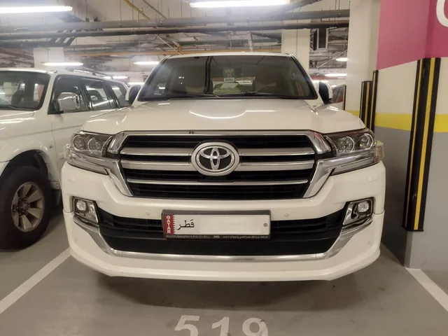 صورة 2019 تويوتا لاند كروزر GXR