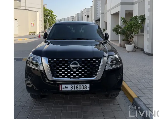 صورة 2023 نيسان باترول SE