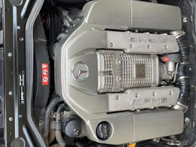 صورة 2006 مرسيدس-بنز CLS 55 إيه إم جي