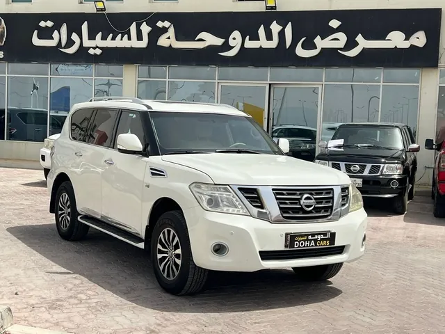 صورة 2015 نيسان باترول SE