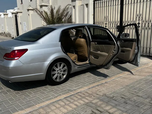 Photo of 2009 Toyota Avalon XL