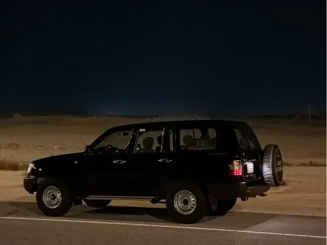 Photo of 2004 Toyota Land Cruiser G