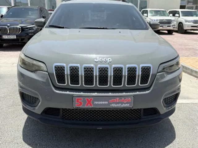 صورة 2019 جيب شيروكي سبورت