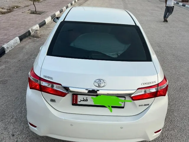 صورة 2015 تويوتا كورولا هايبرد