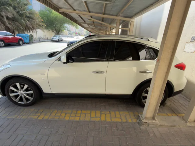 صورة 2015 إنفينيتي Q50