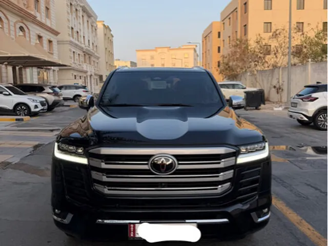 صورة 2025 تويوتا لاند كروزر VXR
