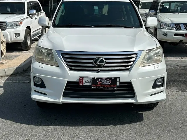 Photo of 2011 Lexus LX 570