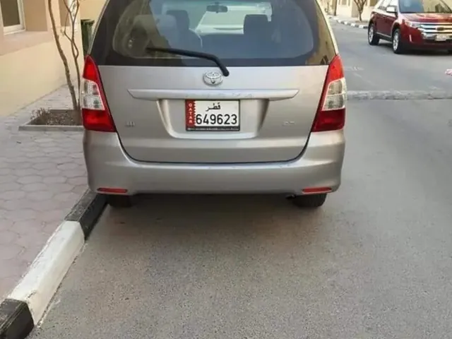 صورة 2015 تويوتا إنوفا