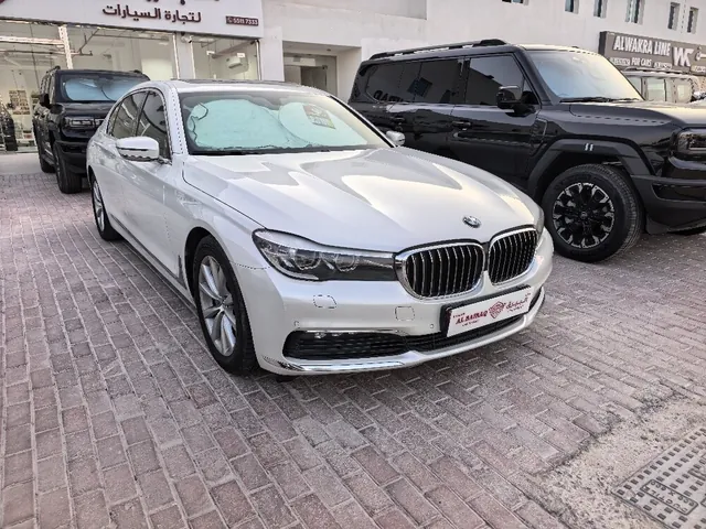 صورة 2017 بي إم دبليو الفئة السابعة 730Li
