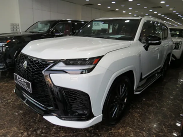 صورة 2025 لكزس LX 600 اف سبورت
