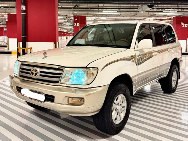 Photo of 2004 Toyota Land Cruiser VXR