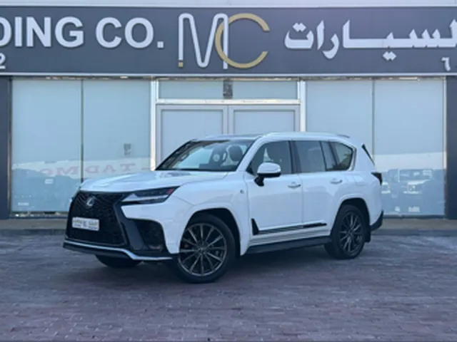 صورة 2023 لكزس LX 600 اف سبورت
