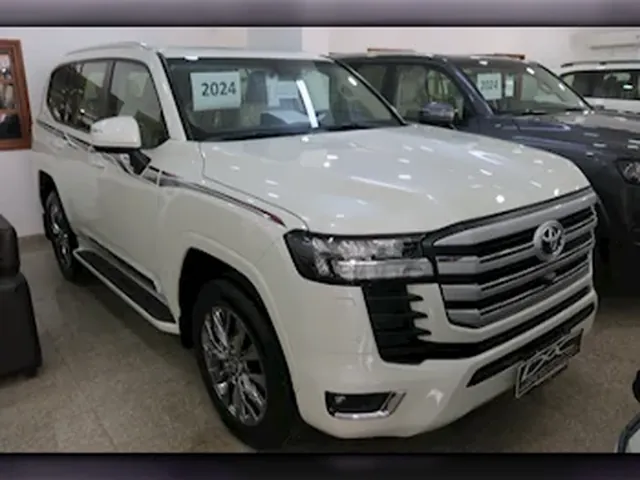 Photo of 2024 Toyota Land Cruiser GXR