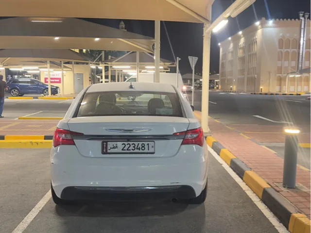 صورة 2012 كرايسلر 200 C