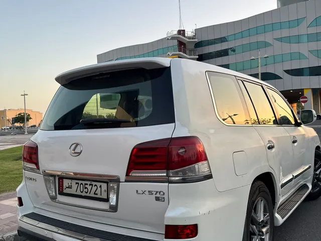 Photo of 2014 Lexus LX 600